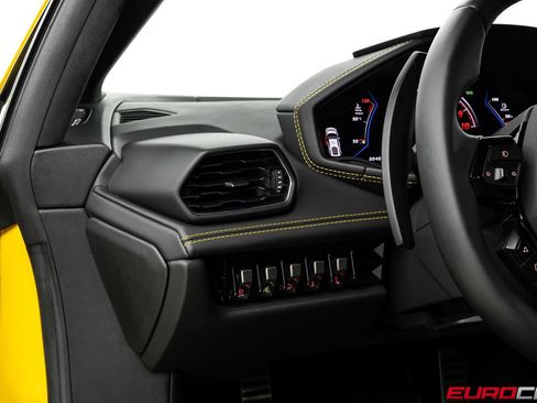 Used 2021 Lamborghini Huracan EVO RWD image 28