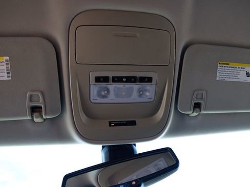 Used 2017 Chevrolet Colorado LT w/ LT Convenience Package image 45