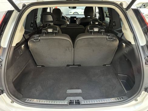 Used 2025 Volvo XC90 B6 Core w/ Protection Package AWD/4WD image 13