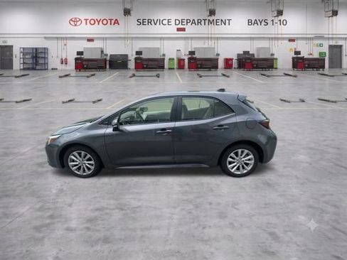 Used 2026 Toyota Corolla SE FWD image 4
