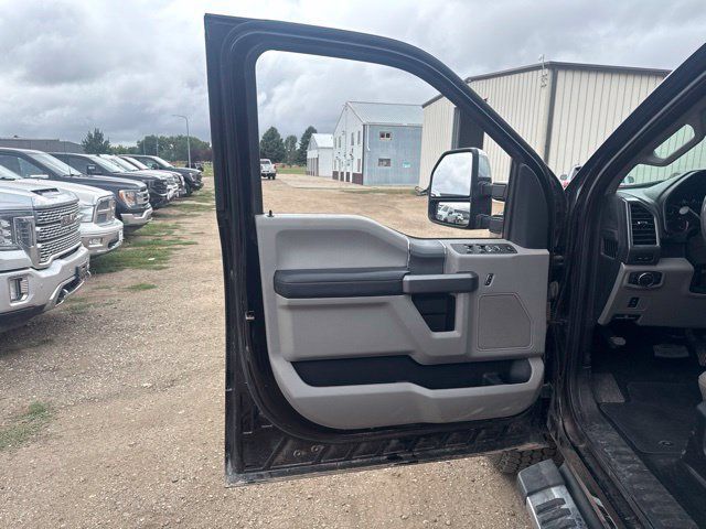Used 2020 Ford F350 XLT w/ XLT Premium Package AWD/4WD image 19