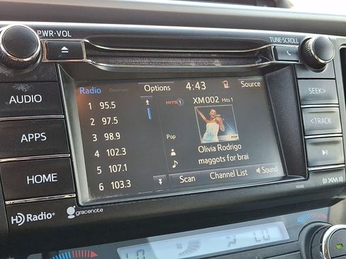 Used 2016 Toyota RAV4 XLE AWD/4WD image 20