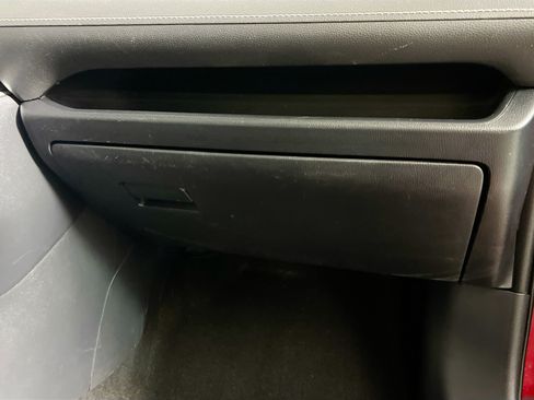 Used 2019 Toyota RAV4 XLE FWD image 33