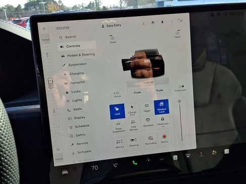 Used 2022 Tesla Model X Plaid image 29