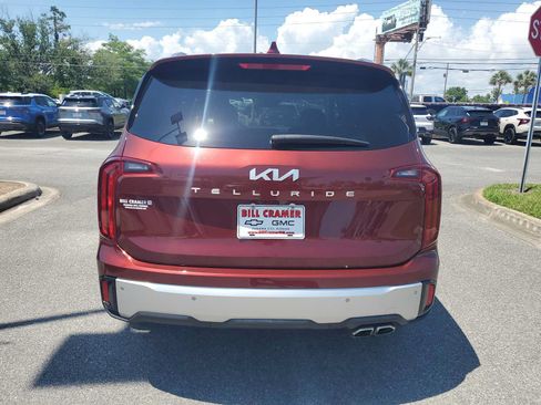 Used 2024 Kia Telluride S w/ S Sunroof Package FWD image 4