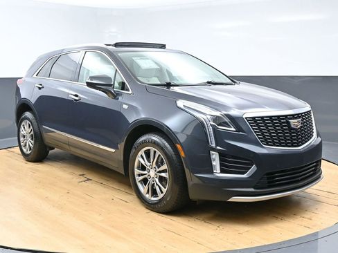 Used 2021 Cadillac XT5 Premium Luxury image 3