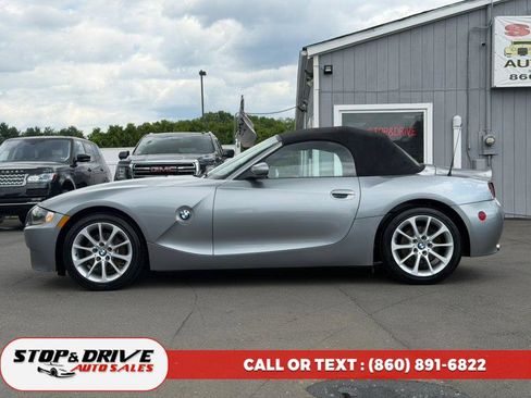 Used 2006 BMW Z4 3.0i RWD image 2