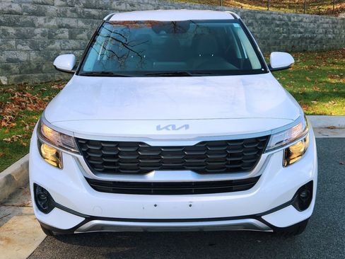 Used 2023 Kia Seltos LX image 8