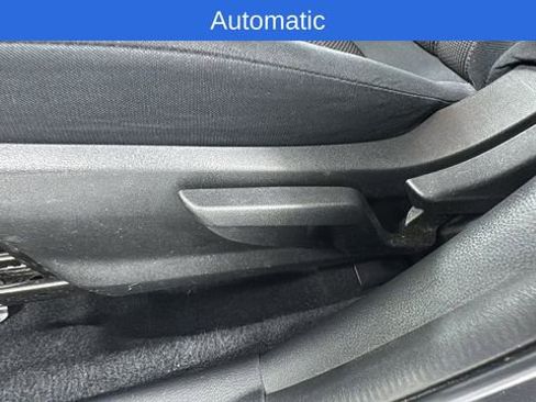 Used 2023 Subaru Crosstrek 2.0i image 11