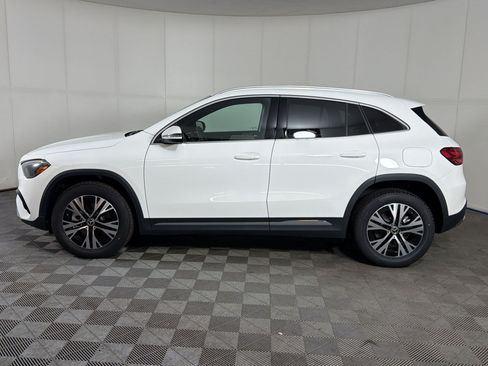 Used 2026 Mercedes-Benz GLA 250 4MATIC image 2