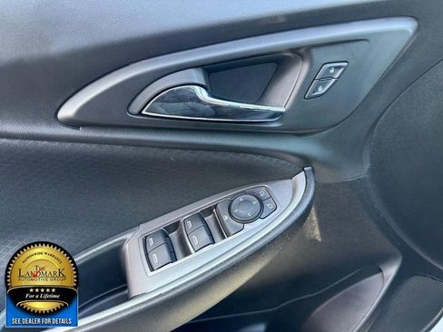 Used 2025 Chevrolet Malibu LS image 8