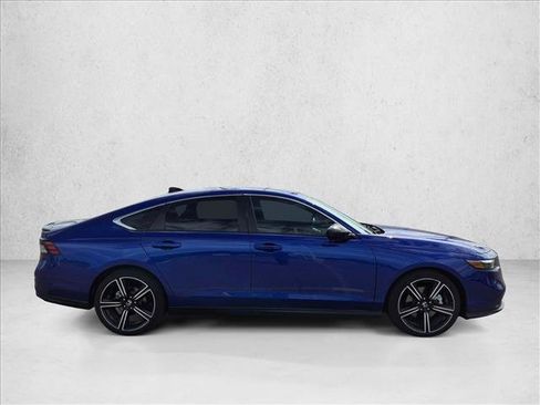 Used 2023 Honda Accord Sport image 4