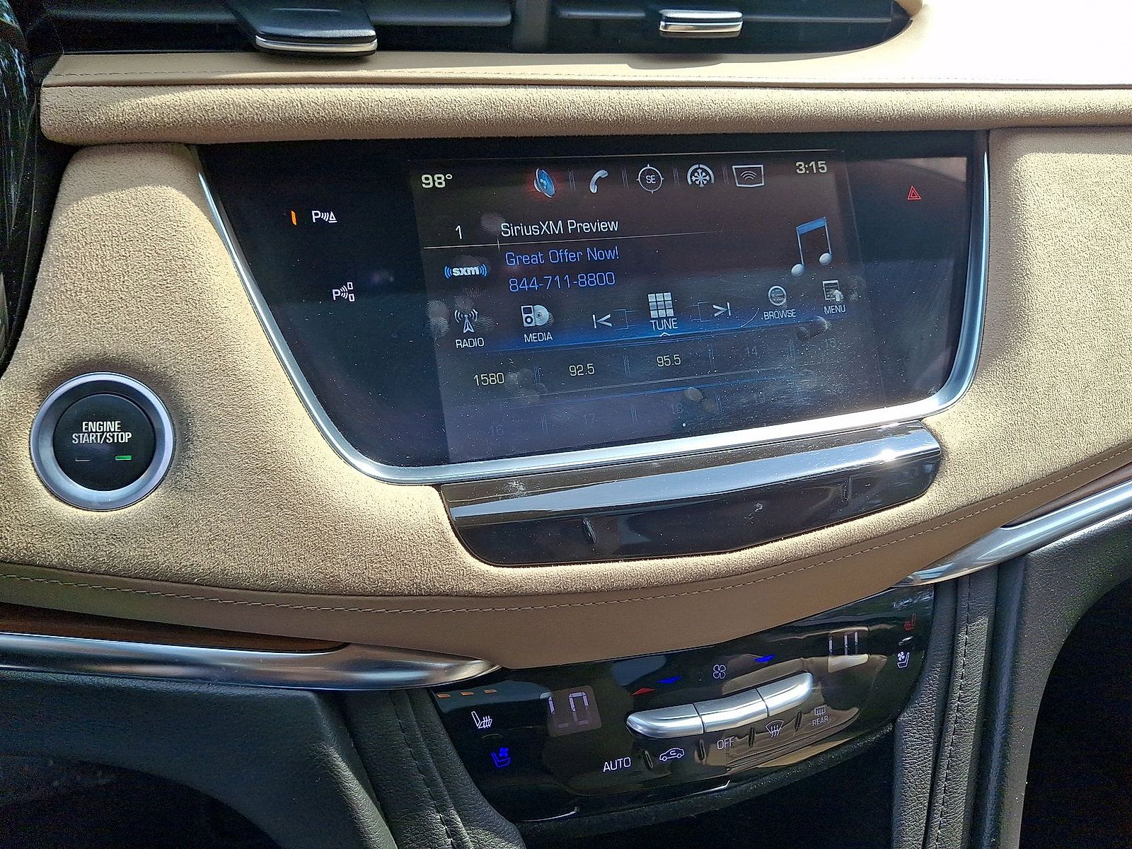 Used 2017 Cadillac XT5 Platinum w/ Driver Assist Package AWD/4WD image 14