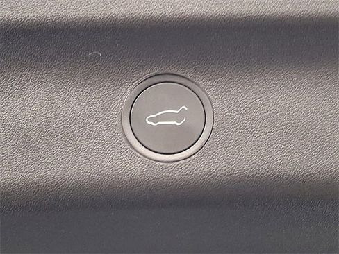 Used 2025 Tesla Model Y Performance image 28