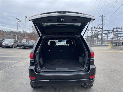Certified 2022 Jeep Grand Cherokee Laredo X image 13