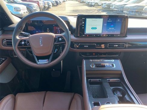 New 2026 Lincoln Aviator Reserve image 6