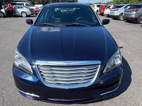 Used 2014 Chrysler 200 LX FWD image 19