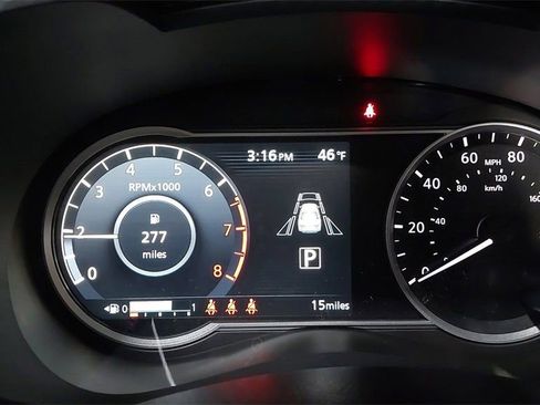 Used 2025 Nissan Versa SR w/ Trunk Package FWD image 22