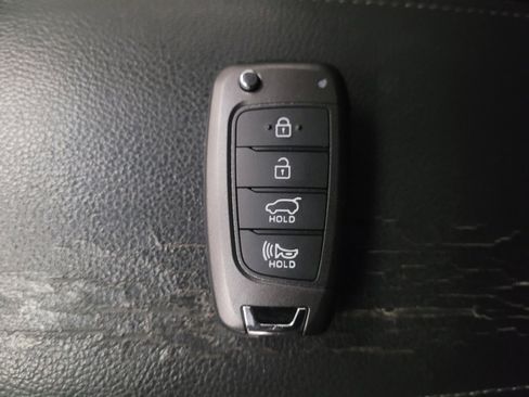 Used 2018 Hyundai Elantra GT image 32