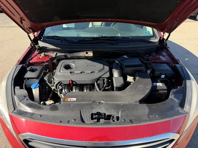Used 2016 Hyundai Sonata SE FWD image 12