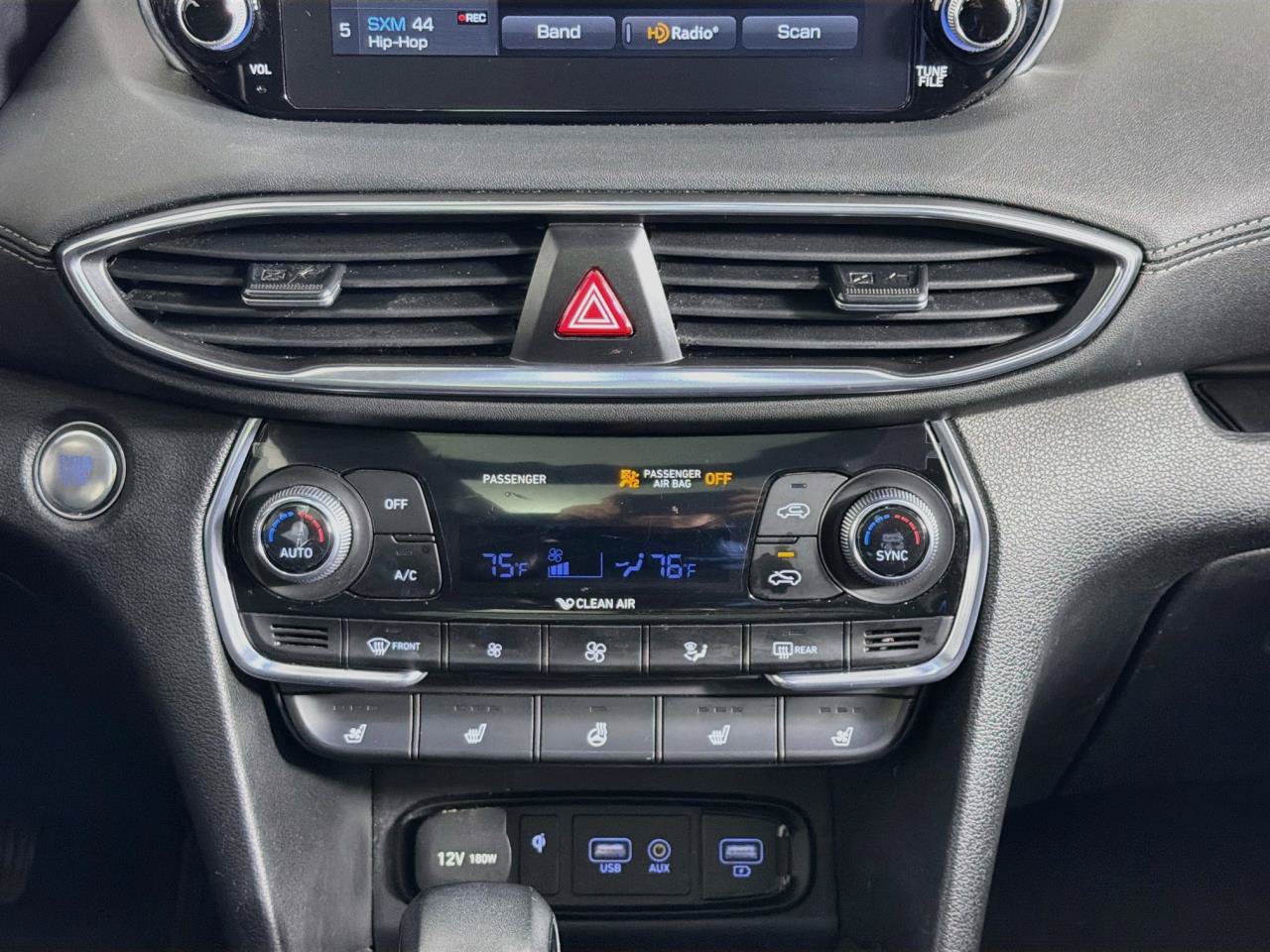Used 2020 Hyundai Santa Fe Limited AWD/4WD image 16