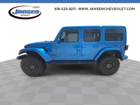 Used 2022 Jeep Wrangler Unlimited Sahara AWD/4WD image 5
