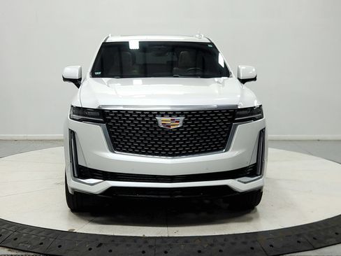 Used 2023 Cadillac Escalade Premium Luxury AWD/4WD image 3