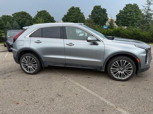 Used 2025 Cadillac XT4 Premium Luxury AWD/4WD image 4