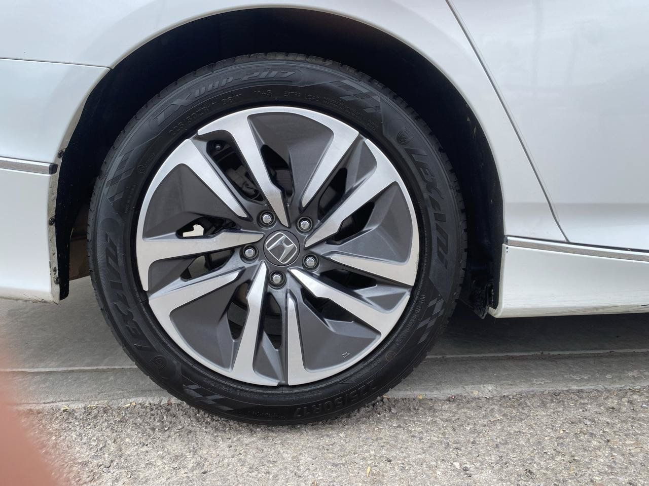 Used 2019 Honda Accord EX-L image 4