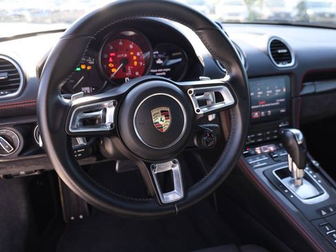 Used 2018 Porsche 718 Cayman GTS RWD image 19