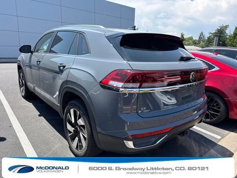 Certified 2026 Volkswagen Atlas Cross Sport SE AWD/4WD image 4