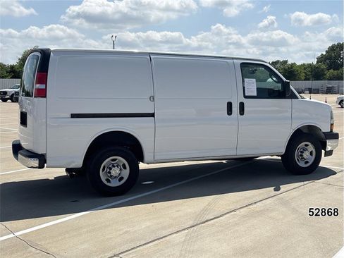 Used 2023 Chevrolet Express 2500 w/ Driver Convenience Package RWD image 2