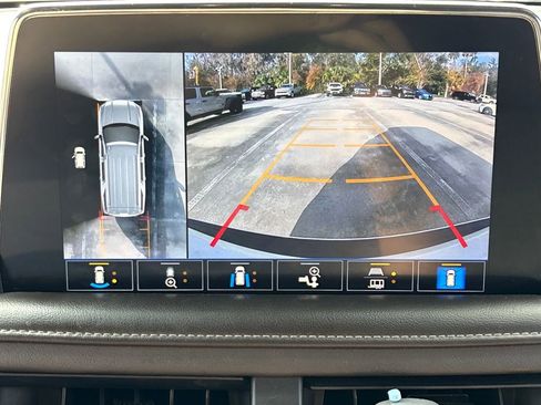 Used 2021 GMC Yukon XL SLT w/ SLT Luxury Plus Package image 26