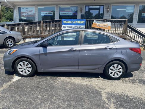 Used 2016 Hyundai Accent SE FWD image 10