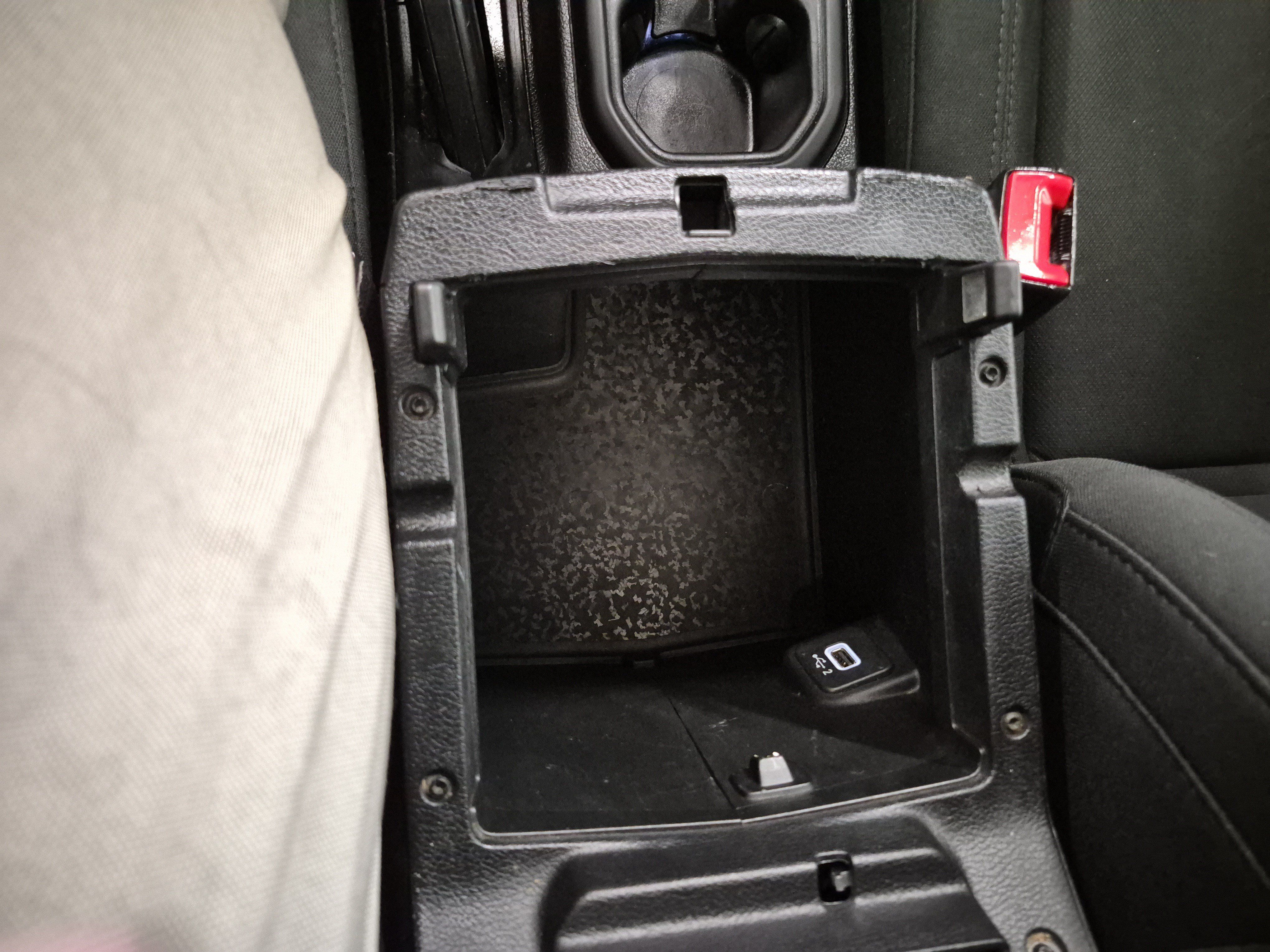 Used 2019 Jeep Wrangler Unlimited Sahara AWD/4WD image 29
