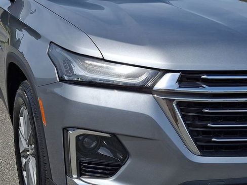 Certified 2023 Chevrolet Traverse LT image 9