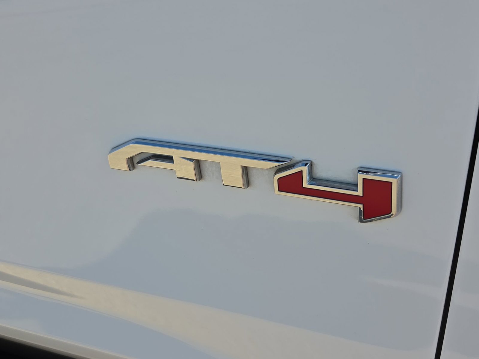 Used 2023 GMC Yukon AT4 w/ Technology Package AWD/4WD image 36