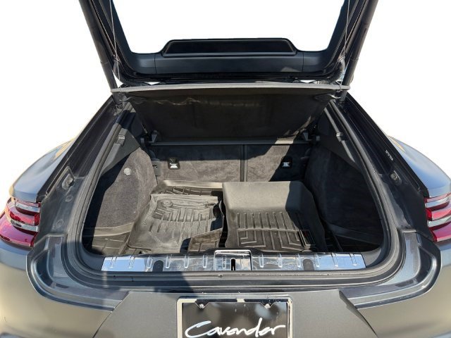 Used 2018 Porsche Panamera 4 AWD/4WD image 18