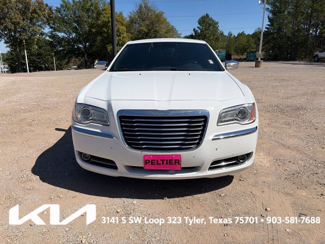 Used 2013 Chrysler 300 C RWD image 2