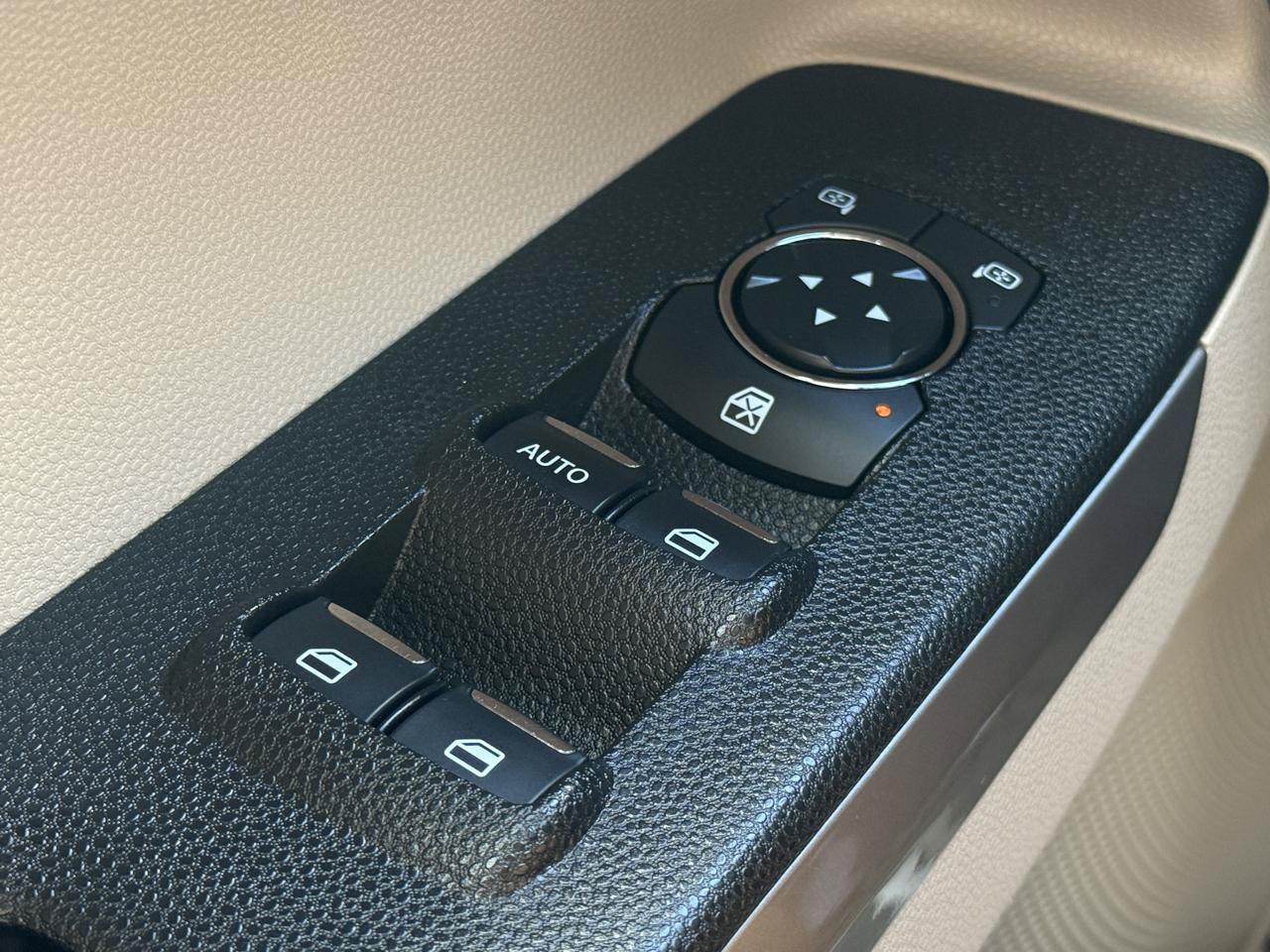 Used 2018 Ford EcoSport Titanium FWD image 20