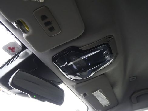 Used 2018 Alfa Romeo Stelvio Ti w/ Convenience Package image 21