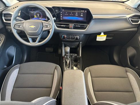 New 2026 Chevrolet TrailBlazer LS w/ LS Convenience Package AWD/4WD image 18