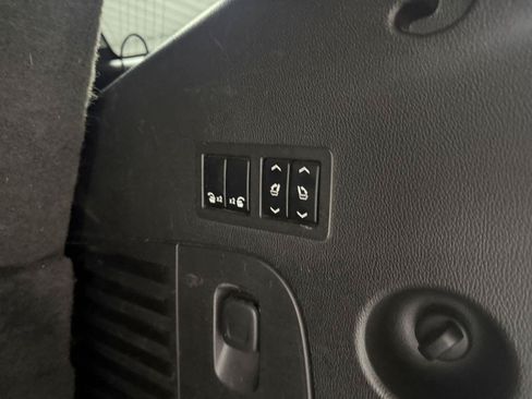 Used 2015 GMC Yukon Denali w/ Premium Package AWD/4WD image 32
