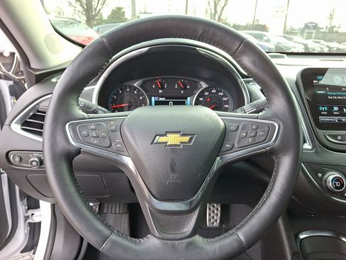 Used 2018 Chevrolet Malibu Premier w/ Premier Sun and Wheel Package image 20