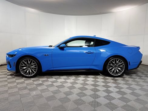 Used 2025 Ford Mustang GT Premium image 5