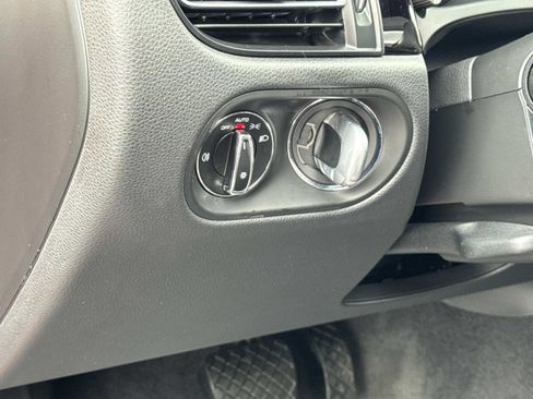 Used 2022 Porsche Macan image 12