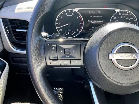 Certified 2023 Nissan Rogue SV FWD image 11