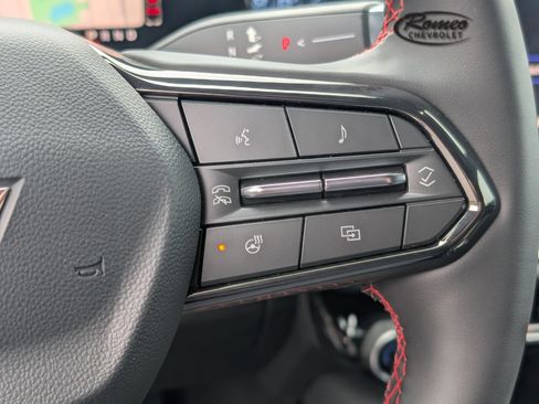 New 2025 Chevrolet Equinox EV RS image 6