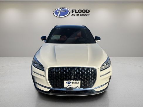 New 2026 Lincoln Corsair Reserve image 2