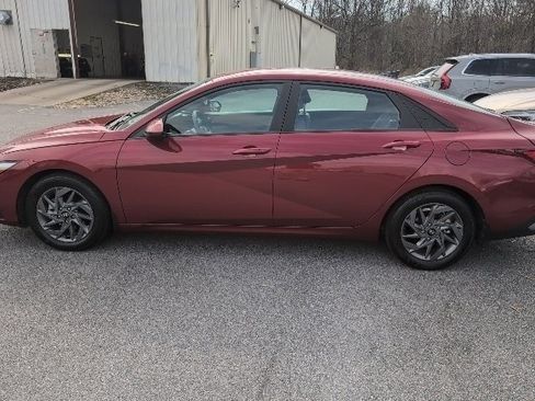 Used 2024 Hyundai Elantra SEL image 10